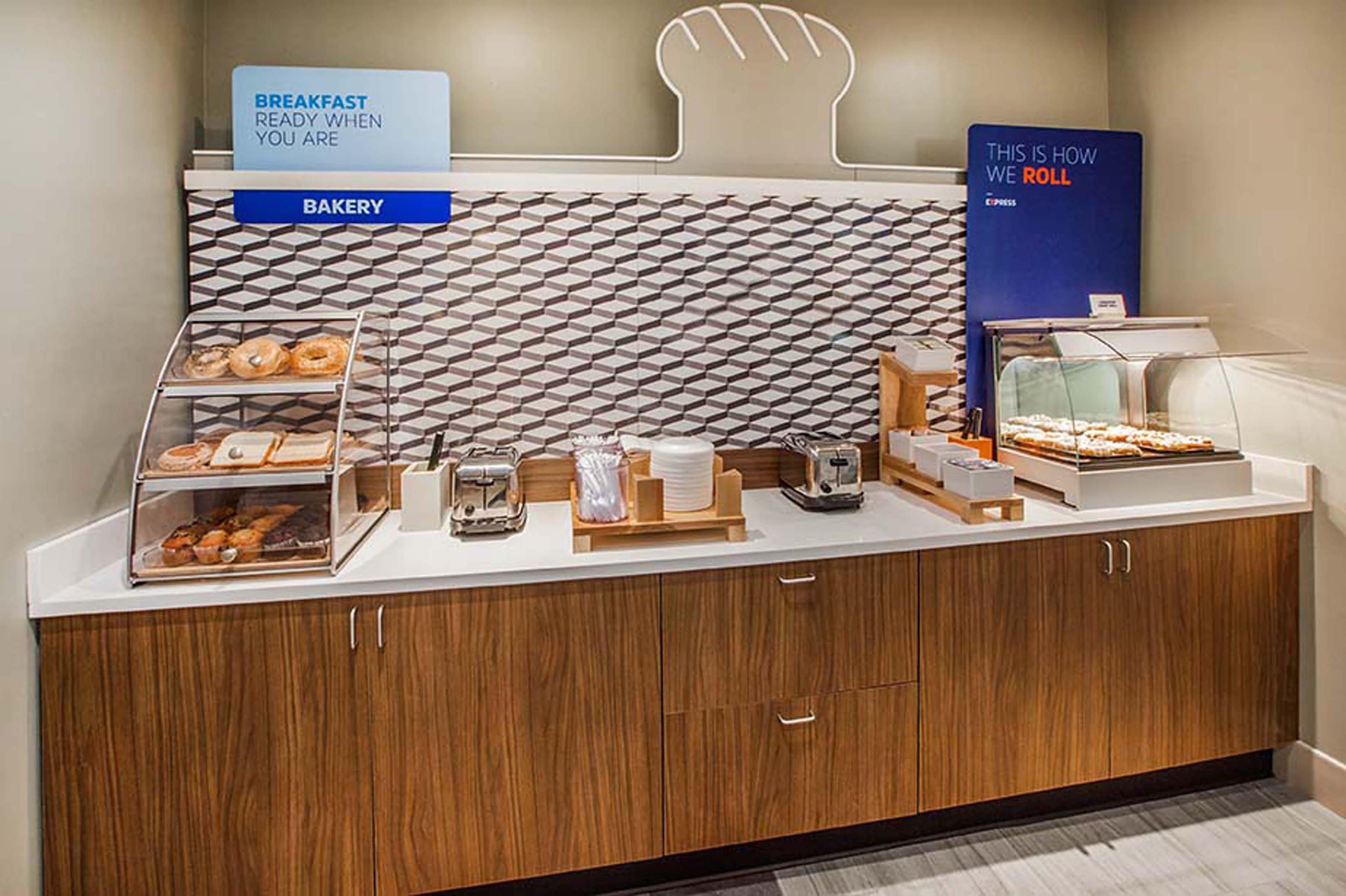 Holiday Inn Express Tyler South By Ihg Exterior foto